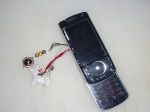 携帯 002