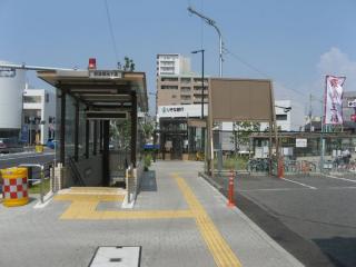 歌島橋地下横断歩道入口