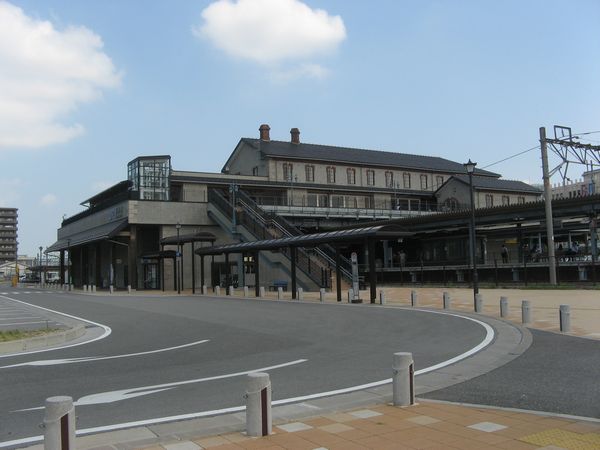 2006年に改築された長浜駅の橋上駅舎。建物の意匠は旧駅舎のものを継承している。