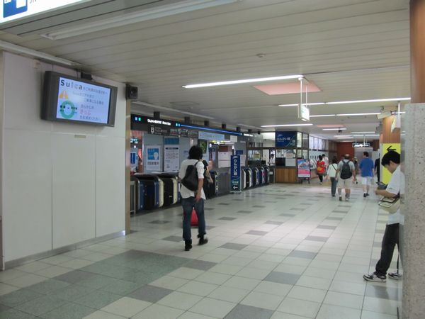 新木場駅中3階のりんかい線改札口