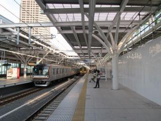 2011年4月から使用が開始された石神井公園駅の高架下りホーム